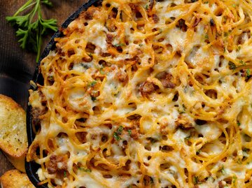 Spaghetti Auflauf mit Käse | © Getty Images/LauriPatterson