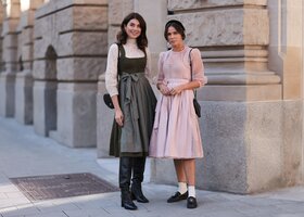Streetstyle von Ira Meindl und Patricia Wirschke im Dirndl