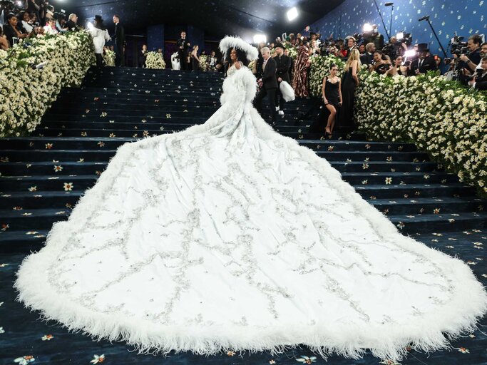 © Photo by Kevin Mazur/MG25/Kevin Mazur/Getty Images for The Met Museum/Vogue