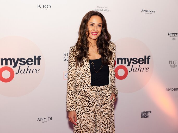 Nina Moghaddam beim myself Jubiläum  | © Hannes Magerstaedt / Getty Images for myself