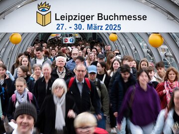 Besucherströme vor der Leipziger Buchmesse 2025 | © GettyImages/RONNY HARTMANN / Kontributor