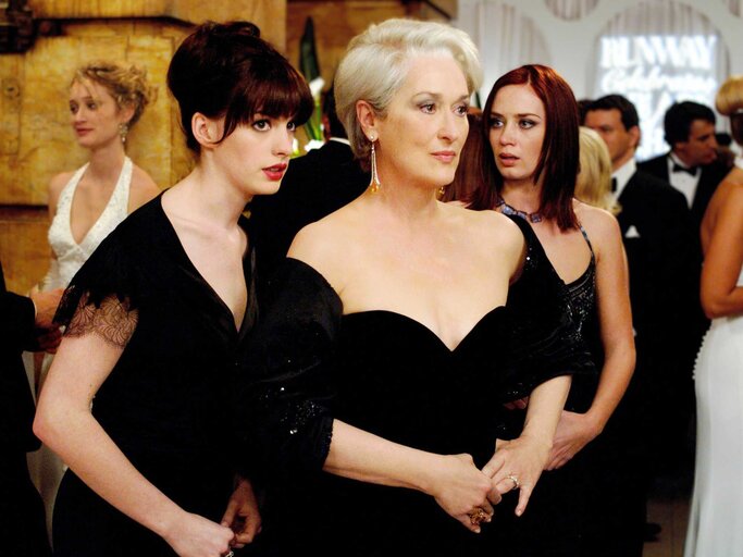 Studio Publicity Still from The Devil Wears Prada Anne Hathaway, Meryl Streep, Emily Blunt | © IMAGO / Cinema Publishers Collection