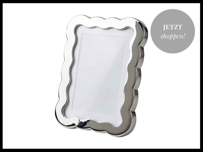 Silber Bilderrahmen PÄRLHAGTORN von Ikea | © Ikea