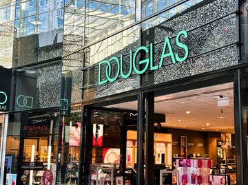 Douglas Store | © Adobe Stock/ oliver de la haye