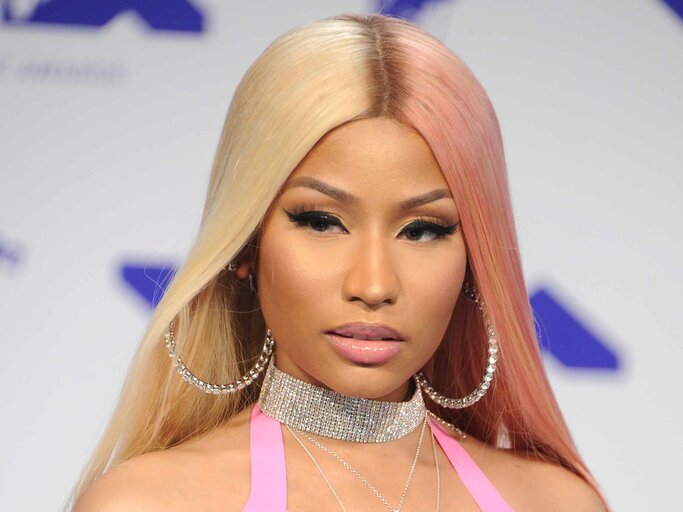 Nicki Minaj mit Gemini-Hair | © Getty Images/Gregg DeGuire/Kontributor