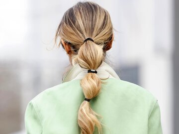 Bubble Ponytail | © Getty Images/Streetstyleshooters 
