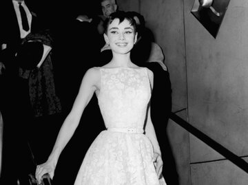 Audrey Hepburn bei der Oscar Verleihung 1954 | © Getty Images/NBC
