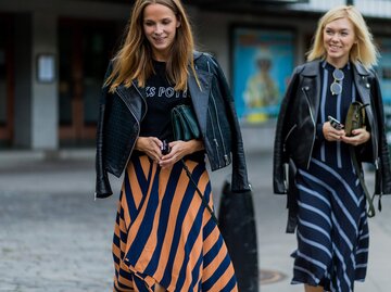 2 Frauen mit brünetten und blonden Haaren | © Getty Images/Christian Vierig 