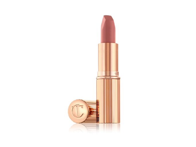 Matte Revolution Lippenstift in der Farbe 'Pillowtalk' von Charlotte Tilbury  | © PR