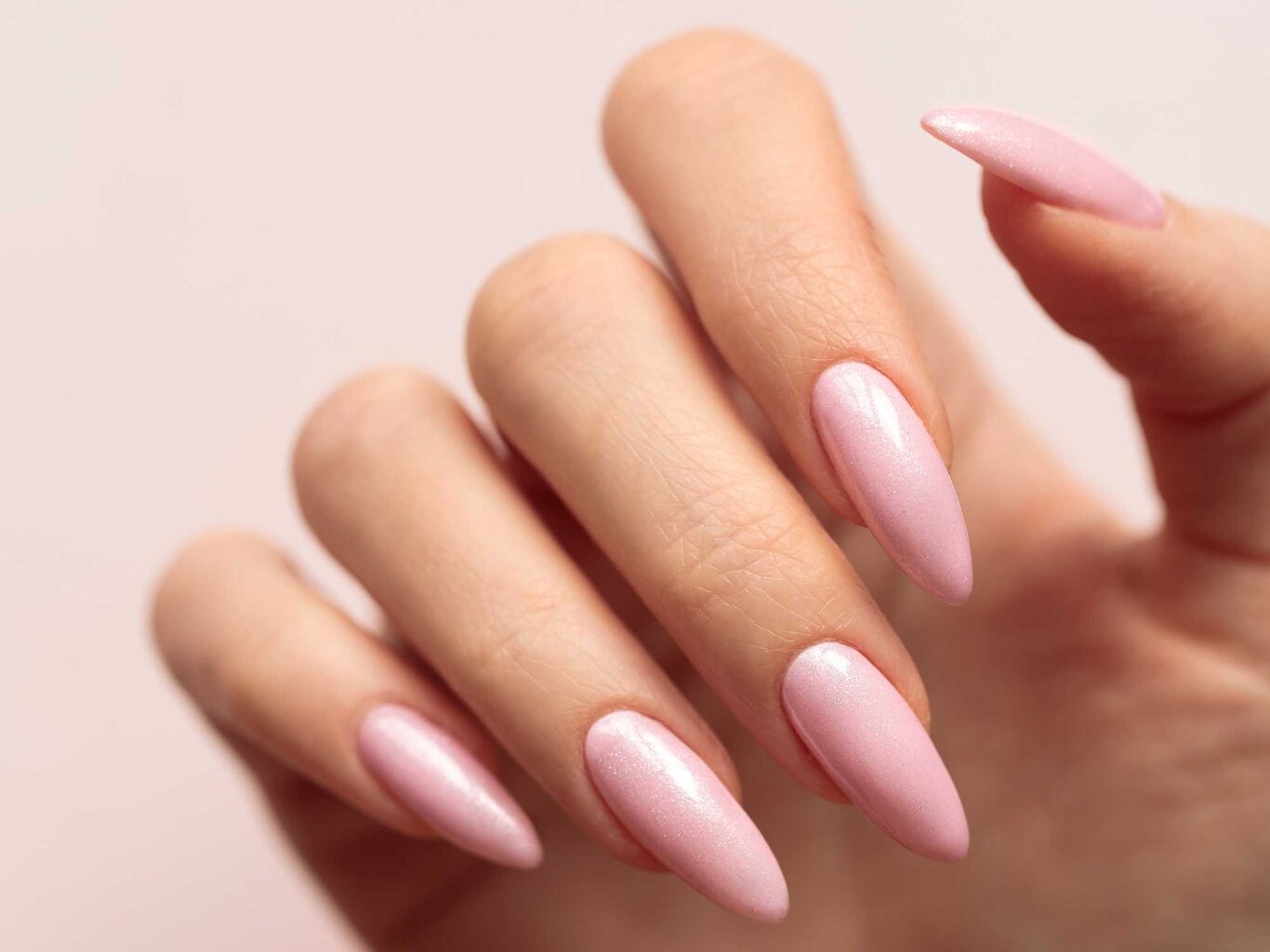 Alle lieben diese NagellackTrends sie passen zu jedem Outfit und kosten keine 7 Euro!