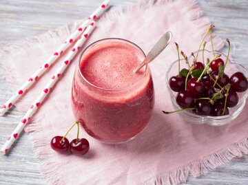 Kirsch-Bananen-Smoothie | © olepeshkina/shutterstock.com