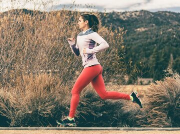 Frau beim Joggen | © Getty Images/The Good Brigade