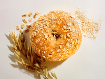 Bagel mit Haferflocken | © Getty Images/Foodcollection RF