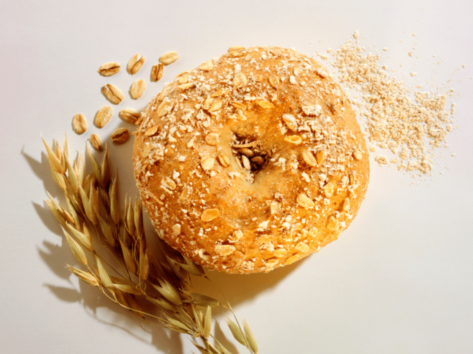 Bagel mit Haferflocken | © Getty Images/Foodcollection RF