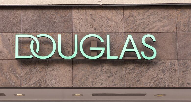 Douglas Store in München | © AdobeStock/Dennis