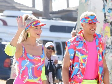 Margot Robbie und Ryan Gosling bei Dreharbeiten zu "Barbie" | © Getty Images/MEGA / Kontributor