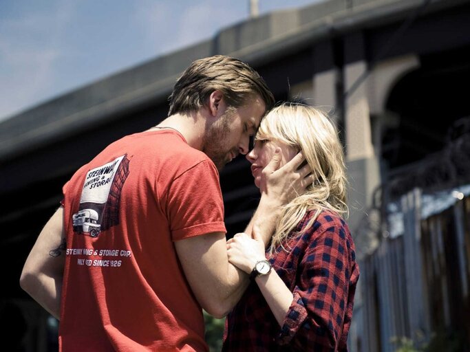 Szene aus dem Film Blue Valentine mit Michelle Williams und Ryan Gosling | © IMAGO / EntertainmentPictures