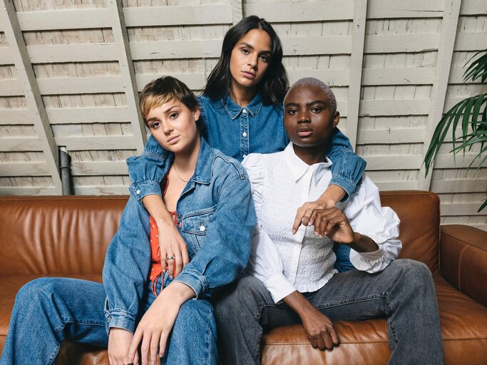 Die drei Models Inka, Juliana und Noëlla konnten die Kundin überzeugen und ergatterten den Job! | © Levi's