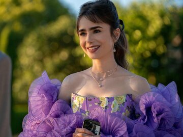 Lily Collins in Emily in Paris | © STÉPHANIE BRANCHU/NETFLIX