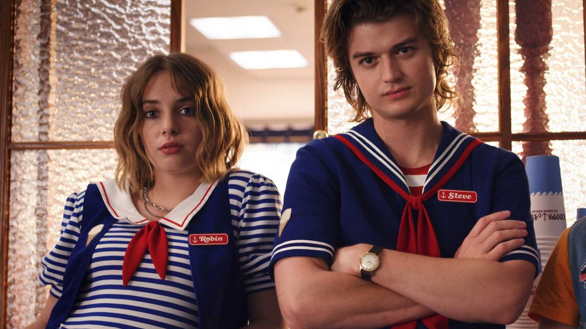 Steve und Robin aus Stranger Things | © Netflix