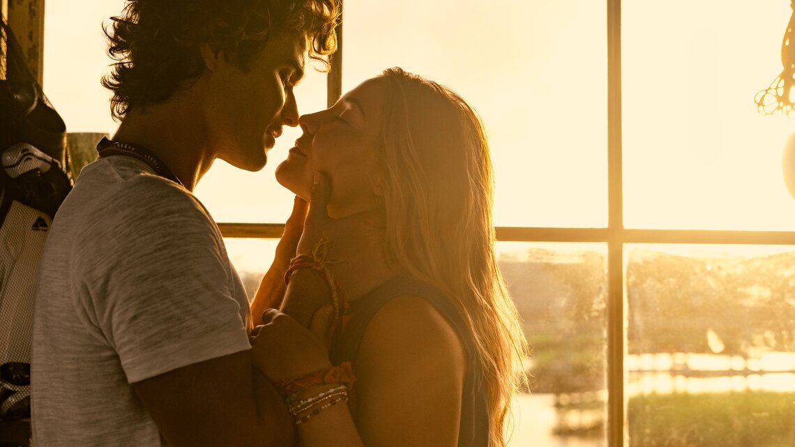 Chase Stokes und Madelyn Cline in Outer Banks, Staffel 4 | © JACKSON LEE DAVIS/NETFLIX