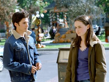 Rory Gilmore und Jess | © IMAGO/Everett Collection