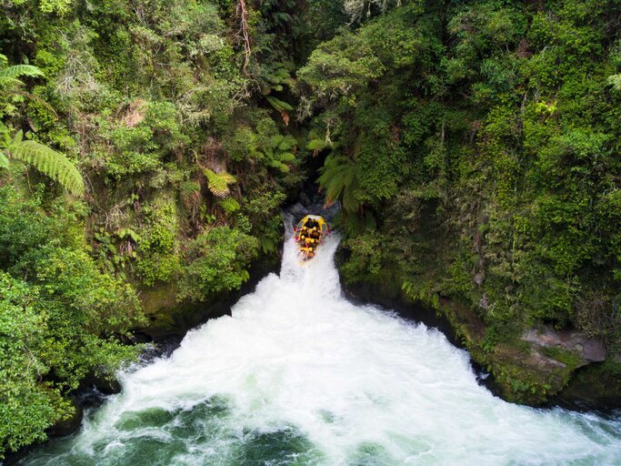 Wildwasser-Rafting  | © Getty Images/Matthew Micah Wright
