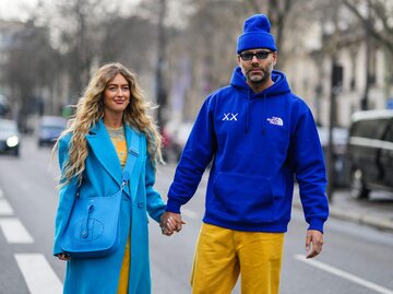 Emili Sindlev mit ihrem Freund | © Getty Images/Edward Berthelot