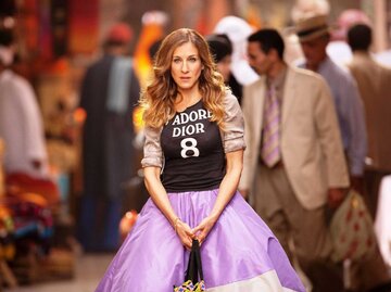 Carrie Bradshaw aus Sex and the City | © IMAGO / ZUMA Wire