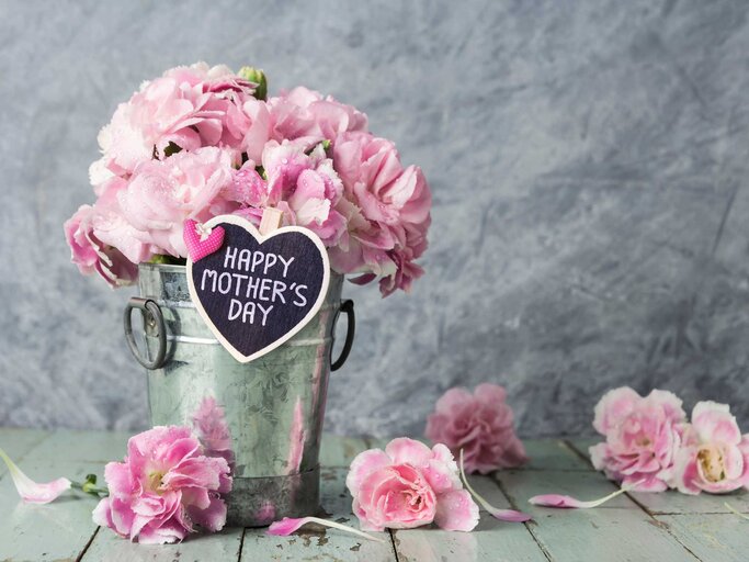 Muttertagsblumen | © Adobe Stock/ArtBackground