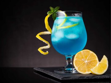 Blue Lagoon Mocktail | © Getty Images/vladans