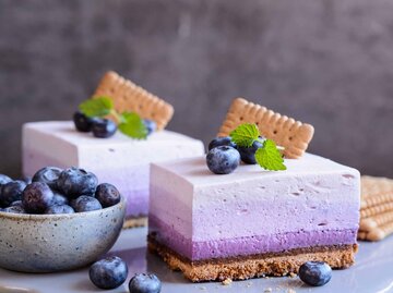 No Bake Heidelbeerkuchen mit Keksboden | © Getty Images/NoirChocolate