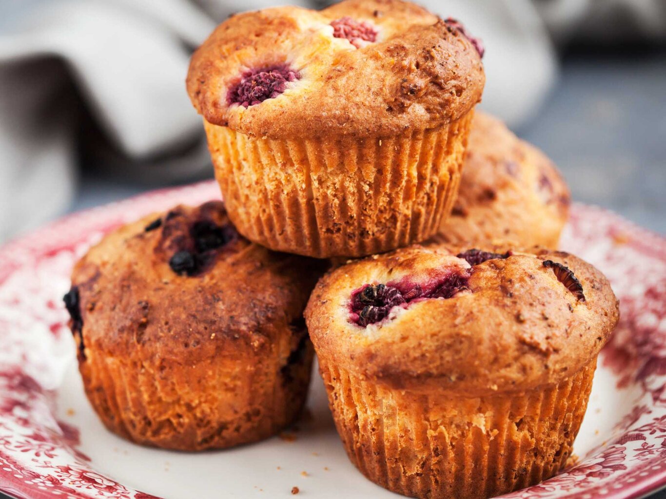 Süß, saftig und unverschämt lecker: Weltbeste Himbeer-Muffins