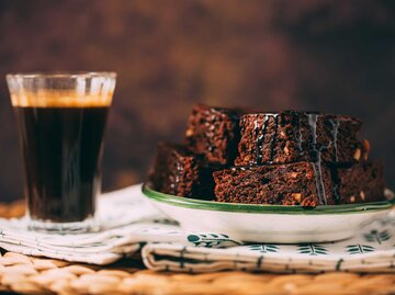 Ein Teller Brownies | © Getty Images/Dudits