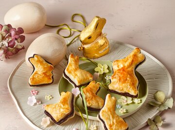 Extra schokoladige Blätterteig-Hasen zum Osterfest | © JAN C. BRETTSCHNEIDER