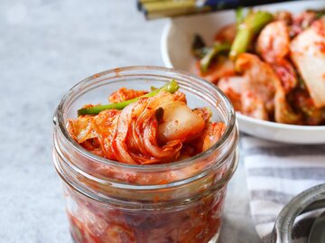 Ein Glas mit Kimchi | © Adobe Stock/vm2002