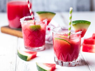 Wassermelonen-Limonade in Gläsern serviert | © Getty Images/Westend61
