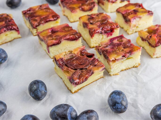 Pflaumenkuchen vom Blech | © Getty Images/jarafoti