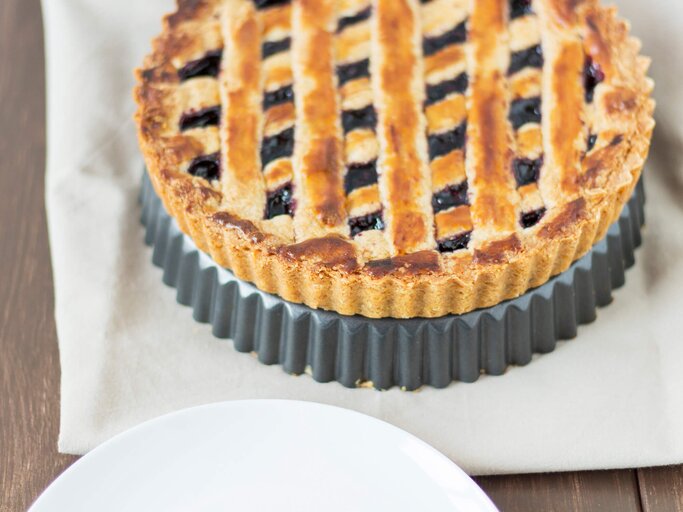 Linzer Torte, bereit zum Servieren | © Getty Images/Buch, Kevin