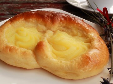 Puddingbrezel wie vom Bäcker | © Getty Images/quipu-art