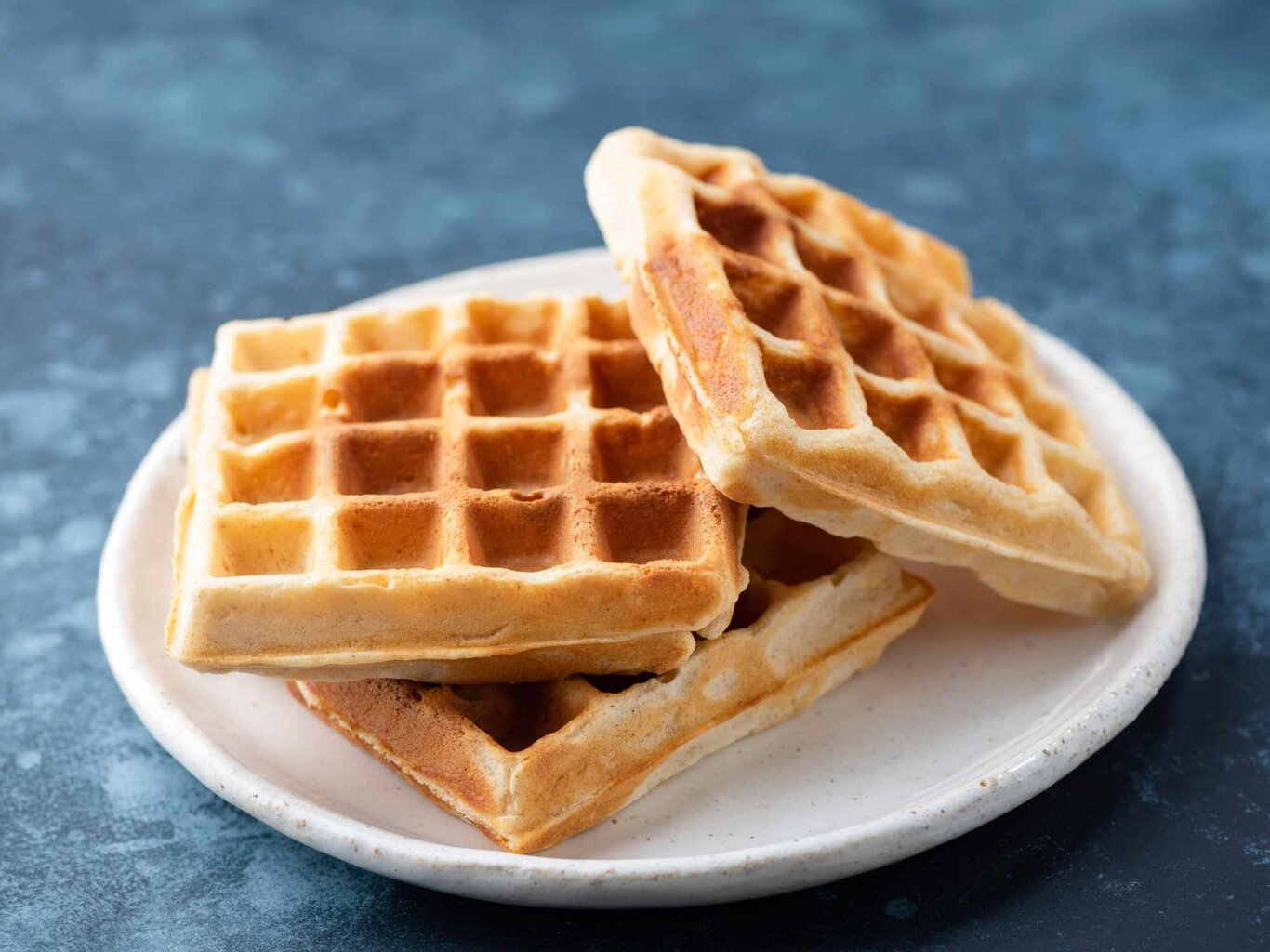 Fluffig, lecker, vegan: Einfache Waffeln in wenigen Minuten