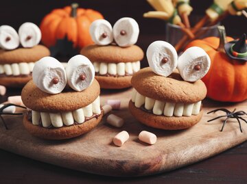 Monster Kekse zu Halloween | © Getty Images/Liudmila Chernetska