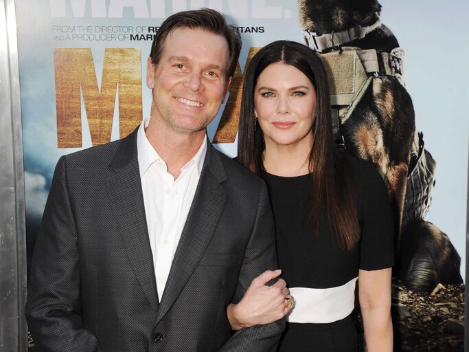 Lauren Graham und Peter Krause auf einer Filmpremiere | © Getty Images/Jeffrey Mayer 