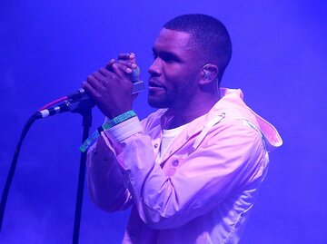 Frank Ocean auf der Bühne | © Getty Images/Gary Miller/Kontributor