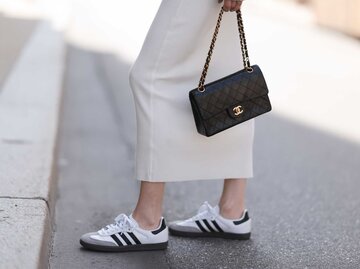Streetstyle Adidas Samba | © Getty Images/Jeremy Moeller