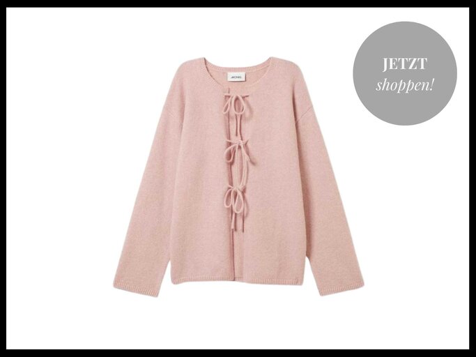 Rosa Schleifen Cardigan von Monki | © PR