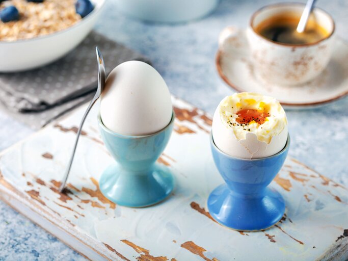 Eier für schönes Haar | © iStock | thesomegirl