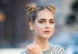 Chiara Ferragni mit hochgesteckten Haaren | © Getty Images | Timur Emek