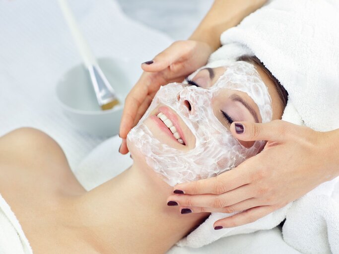 So macht ihr eure eigene DIY-Maske! | © iStock