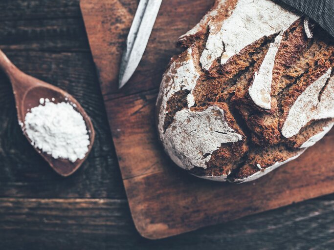 frisch gebackenes Brot | © iStock / AND-ONE